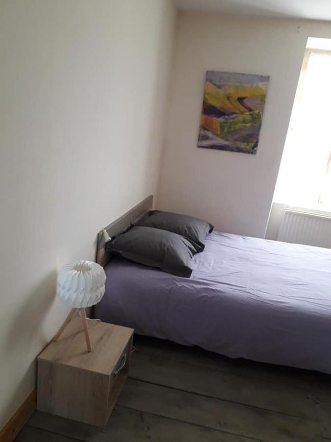 Apartmán L'Atelier Du Chapeau Rouge Souvigny Exteriér fotografie